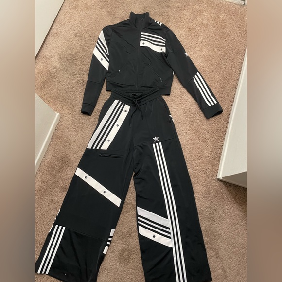 ADIDAS set x Danielle Cathari - Picture 2 of 10